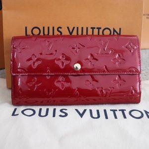 Authentic Louis Vuitton Sarah Wallet red monogram